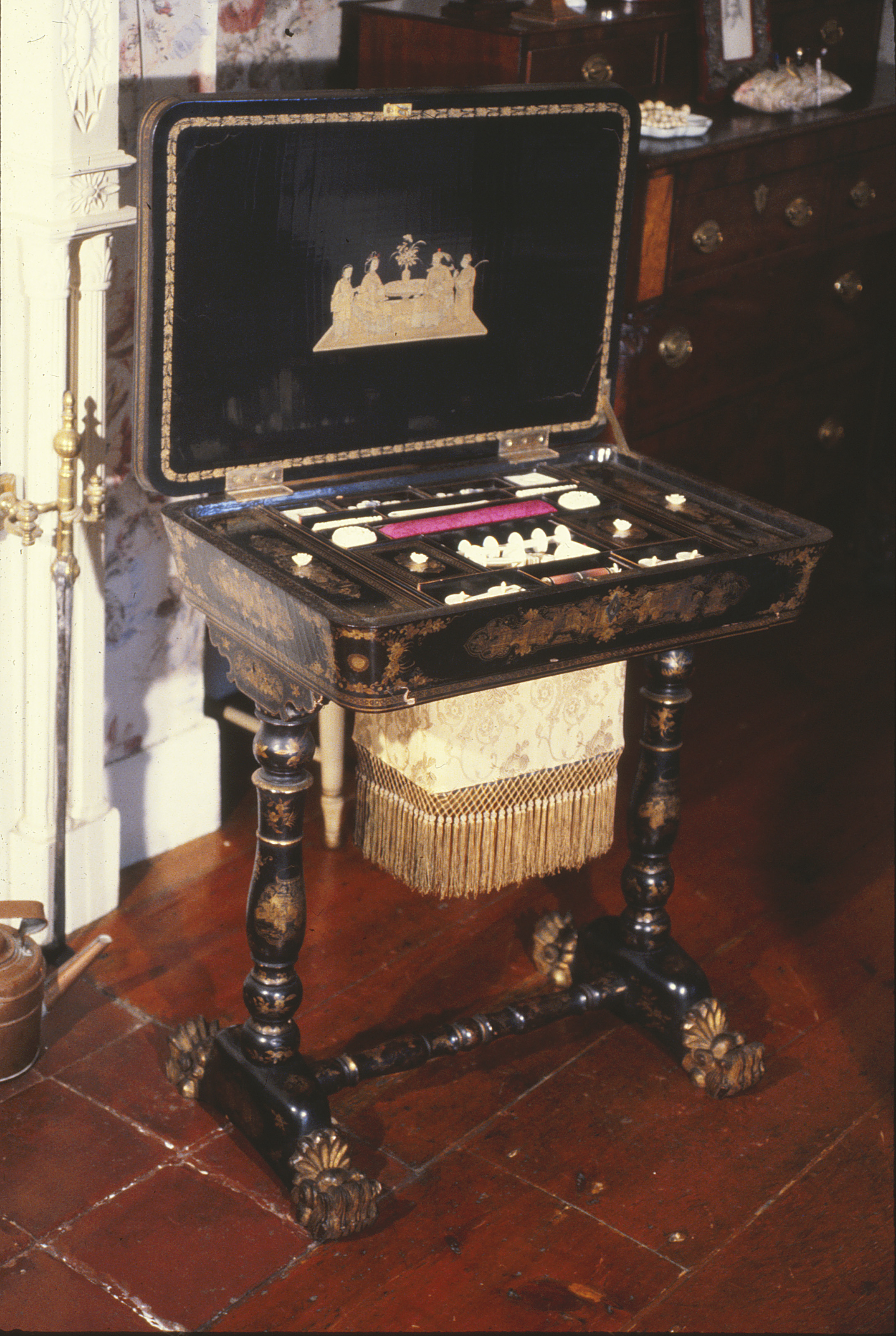 sewing table